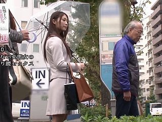 Deze grote parmantig Japanse tieten zijn verbluffend blue