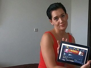 Ibu mendapati sejarah penyemak imbas stepson dan menunjukkan apa creampie adalah