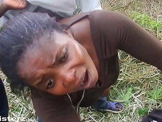 Fucking Aboki Big Black Cock di Ladang Mama saya