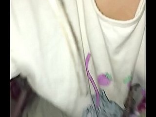 おばあちゃんの間に兄をファックします。