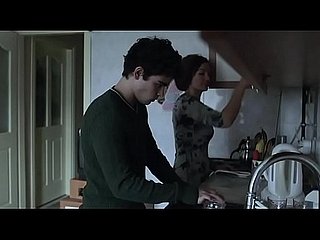 Il segreto della milf con l'amico di suo figlio