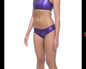 Trintas sexy de biquíni