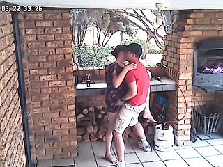 Spycam: CC TV Self -Catering -Unterkunft Paar Ficken auf der Veranda des Naturschutzgebiets