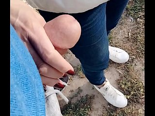 Amatör karısı Riskli Handjob halka açık