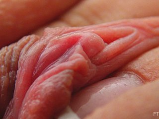 彼女の指を使って自分を喜ばせるジェイデとのソロアクション