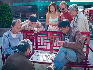 Netter chinesischer Service (P4PI 29)