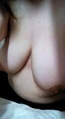 40F Hangende tieten