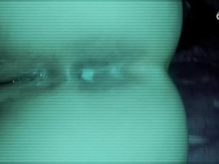 Fodendo o cuzinho da minha cunhada... Minha cunhada cai no meu quarto e eu aproveito para foder o cuzinho dela até ficar cheio... ela gostou e acabou metendo... pov, anal, câmera escondida