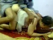 Mısır milf bir benzeri bindi